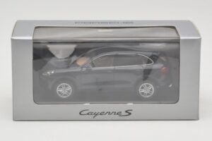 Porsche Cayenne 958 S Blue Metallic Minichamps 1:43 WAP0200060E Kov – obrázok 4 z 4
