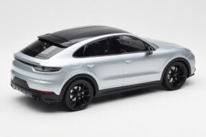 Porsche Cayenne E3 S Coupe Dolo Strieborný Norev 1:18 WAP0213220K Kov – obrázok 2 z 6