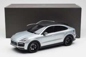Porsche Cayenne E3 S Coupe Dolo Strieborný Norev 1:18 WAP0213220K Kov – obrázok 6 z 6