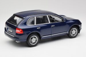 Porsche Cayenne S 9PA Dark Sea Modrý Metalíza Maisto 1:18 31635 Kov – obrázok 3 z 8