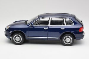 Porsche Cayenne S 9PA Dark Sea Modrý Metalíza Maisto 1:18 31635 Kov – obrázok 4 z 8