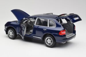Porsche Cayenne S 9PA Dark Sea Modrý Metalíza Maisto 1:18 31635 Kov – obrázok 5 z 8