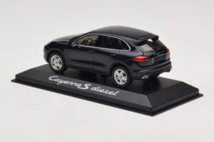Porsche Cayenne 958 S Diesel Blue Metallic Minichamps 1:43 WAP0200080E Kov – obrázok 3 z 4