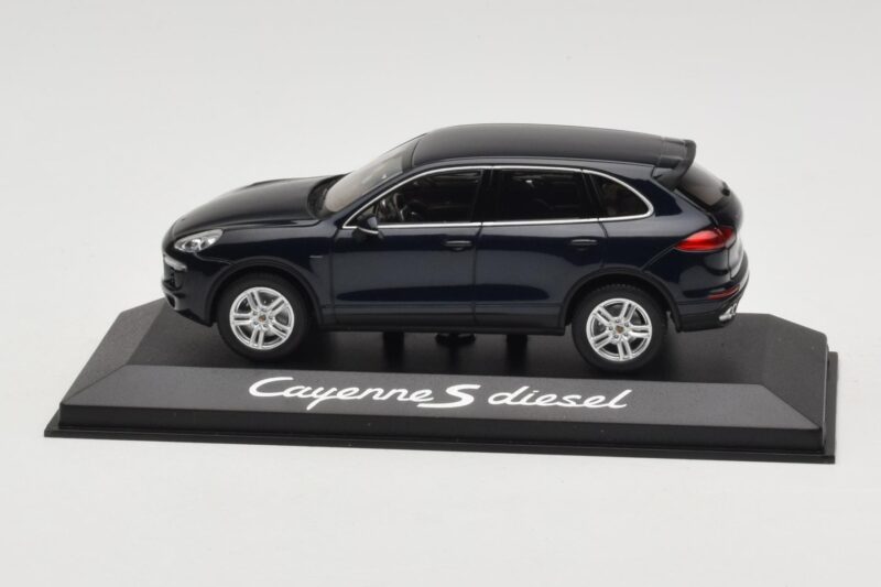 Porsche Cayenne 958 S Diesel Blue Metallic Minichamps 1:43 WAP0200080E Kov