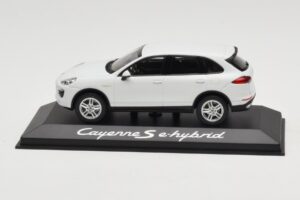 Porsche Cayenne 958 S e-Hybrid Biely Minichamps 1:43 WAP0200040E Kov