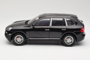 Porsche Cayenne Turbo 957 Čierny Norev 1:18 WAP02112317 Kov – obrázok 4 z 8