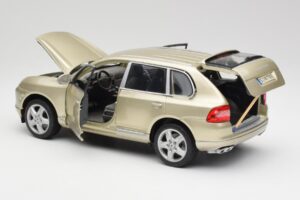 Porsche Cayenne Turbo 955 Béžový Maisto 1:18 WAP02100113 Kov – obrázok 5 z 8