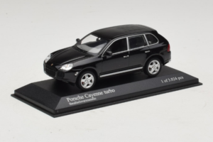 Porsche Cayenne 955 Turbo Black Metallic Minichamps 1:43 400061080 Kov – obrázok 2 z 5