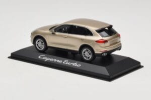 Porsche Cayenne 958 Turbo Zlatý Minichamps 1:43 WAP0200050E Kov – obrázok 3 z 4