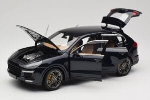 Porsche Cayenne Turbo S 958 Blue Metallic Minichamps 1:18 110064001 Kov – obrázok 2 z 8