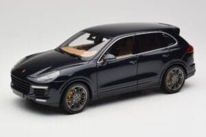 Porsche Cayenne Turbo S 958 Blue Metallic Minichamps 1:18 110064001 Kov