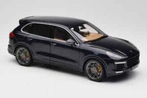 Porsche Cayenne Turbo S 958 Blue Metallic Minichamps 1:18 110064001 Kov – obrázok 6 z 8