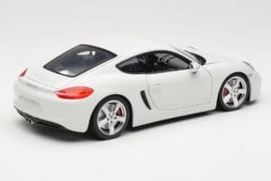 Porsche Cayman 981 Biely Minichamps 1:18 113062221 Kov – obrázok 2 z 8