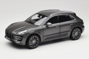 Porsche Macan Turbo 95B Grey Metallic Minichamps 1:18 110062501 Kov