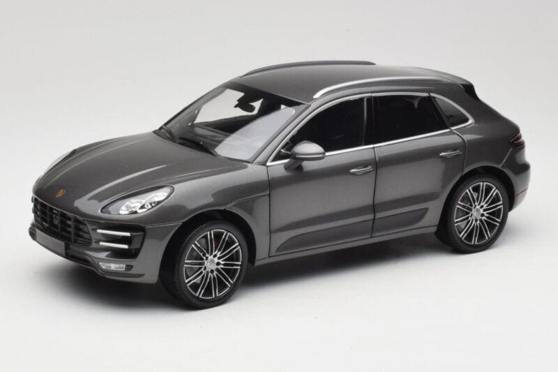 Porsche Macan Turbo 95B Grey Metallic Minichamps 1:18 110062501 Kov