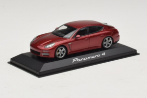 Porsche Panamera 970 4 Red Metallic Minichamps 1:43 WAP0201250E Kov – obrázok 2 z 5