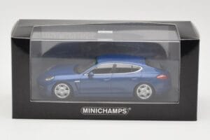 Porsche Panamera 970 4S Blue Metallic Minichamps 1:43 WAP0200419 Kov – obrázok 3 z 3