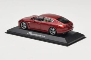 Porsche Panamera 970 Red Metallic Minichamps 1:43 WAP0200119 Kov – obrázok 3 z 4