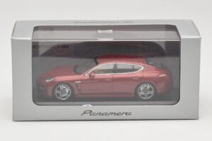Porsche Panamera 970 Red Metallic Minichamps 1:43 WAP0200119 Kov – obrázok 4 z 4