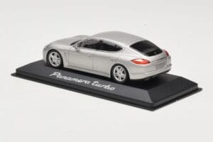 Porsche Panamera 970 Turbo Béžový Minichamps 1:43 WAP0200519 Kov – obrázok 3 z 4