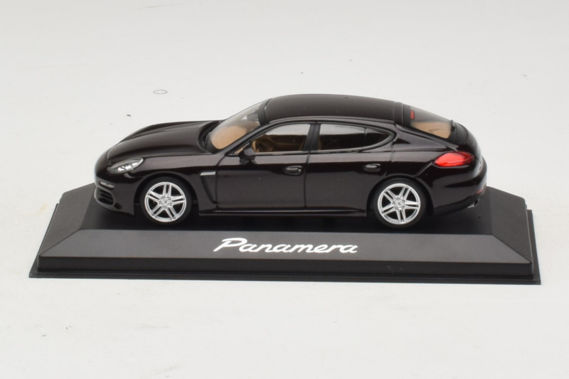 Porsche Panamera 970 Black Metallic Minichamps 1:43 WAP0203900E Kov