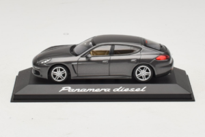 Porsche Panamera 970 Diesel Grey Metallic Minichamps 1:43 WAP0202300E Kov