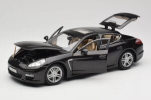 Porsche Panamera Turbo 970 Čierny Maisto 1:18 36197 Kov – obrázok 2 z 8