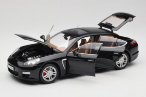 Porsche Panamera 970 Turbo Basalt Black Norev 1:18 WAP02100319 Kov – obrázok 2 z 8
