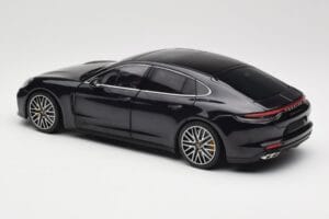 Porsche Panamera 971 Turbo S Modrý Metallic Minichamps 1:18 113061075 Kov – obrázok 7 z 8