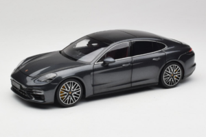 Porsche Panamera 971 Turbo S Grey Metallic Minichamps 1:18 113061073 Kov