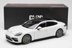 Porsche Panamera 971 Turbo S Biely Metallic Minichamps 1:18 113061074 Kov – obrázok 8 z 8