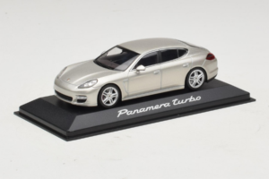 Porsche Panamera 970 Turbo Strieborný Minichamps 1:43 WAP02000519 Kov – obrázok 2 z 5