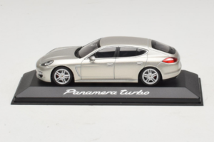 Porsche Panamera 970 Turbo Strieborný Minichamps 1:43 WAP02000519 Kov