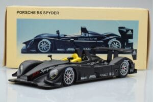 Porsche RS Spyder LMP2 24 Hours of Le Mans 2007 AUTOart 1:18 80773 Kov – obrázok 8 z 8