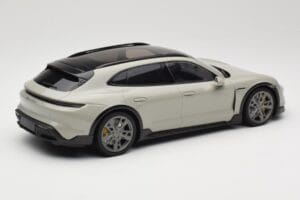 Porsche Taycan Cross Turismo Turbo S Chalk Grey Minichamps 1:18 155069302 Kov – obrázok 2 z 6