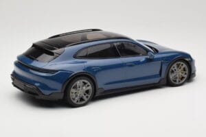 Porsche Taycan J1 Turbo S Cross Turismo Modrý Minichamps 1:18 155069301 Kov – obrázok 2 z 6