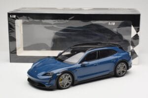 Porsche Taycan J1 Turbo S Cross Turismo Modrý Minichamps 1:18 155069301 Kov – obrázok 6 z 6