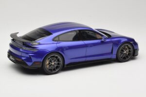 Porsche Taycan J1 Turbo GT Purple Sky Metallic GT Spirit 1:18 GT520 Živica – obrázok 2 z 6