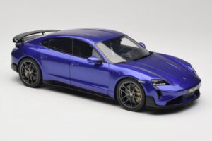 Porsche Taycan J1 Turbo GT Purple Sky Metallic GT Spirit 1:18 GT520 Živica – obrázok 4 z 6