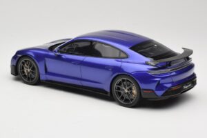 Porsche Taycan J1 Turbo GT Purple Sky Metallic GT Spirit 1:18 GT520 Živica – obrázok 5 z 6