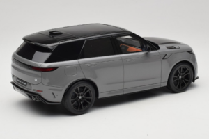 Range Rover Sport SV Edition Two Marl Grey Gloss GT Spirit 1:18 GT539 Živica – obrázok 2 z 6