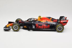 Red Bull Racing RB16 #23 A. Albon 4th Place Styrian GP 2020 Minichamps 1:18 110200223 Kov – obrázok 3 z 6