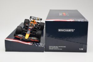 Red Bull Racing RB18 #1 M. Verstappen Winner Austin GP 2022 Minichamps 1:18 113222901 Kov – obrázok 6 z 6
