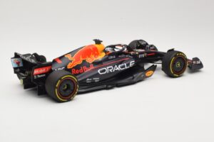 Red Bull Racing RB18 #1 M. Verstappen Winner Miami GP 2022 Minichamps 1:18 110220501 Kov – obrázok 2 z 6