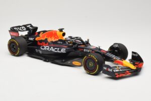 Red Bull Racing RB18 #1 M. Verstappen Winner Miami GP 2022 Minichamps 1:18 110220501 Kov – obrázok 4 z 6