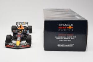 Red Bull Racing RB19 #11 S. Perez 2nd Place Miami GP 2023 Minichamps 1:18 110230511 Kov – obrázok 6 z 6