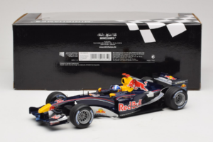 Red Bull RB1 Cosworth #14 D. Coulthard Red Bull Racing Showcar 2005 Minichamps 1:18 100050084 Kov – obrázok 6 z 7