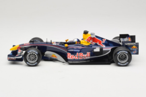Red Bull RB1 Cosworth #15 C. Klien Red Bull Racing Showcar 2005 Minichamps 1:18 100050085 Kov – obrázok 3 z 7