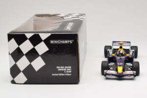 Red Bull RB1 Cosworth #15 C. Klien Red Bull Racing Showcar 2005 Minichamps 1:18 100050085 Kov – obrázok 7 z 7