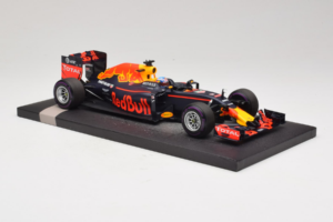 Red Bull RB12 Tag Heuer #3 D. Ricciardo Red Bull Racing 1st Pole Monaco Grand Prix 2016 Minichamps 1:18 117160103 Živica – obrázok 4 z 7